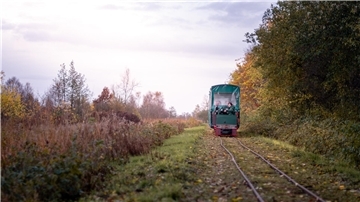 Zugpferd des Moorinformationszentrums in Wanna-Ahlenfalkenberg ist die Moorbahn. Rund 12.000 Fahrgäste gingen im vergangenen Jahr an Bord.