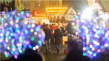 Zuletzt wurden in Nordrhein-Westfalen und Brandenburg zwei Jugendliche festgenommen, die einen Anschlag auf einen Weihnachtsmarkt geplant haben sollen.