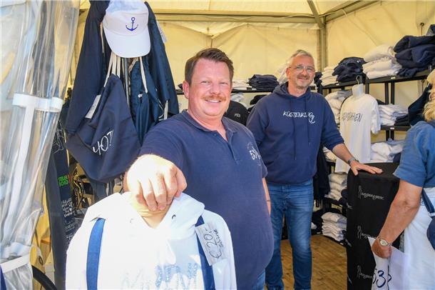 Zum 35. Mal findet im Schaufenster Fischereihafen die Fischparty statt. Patrick ...