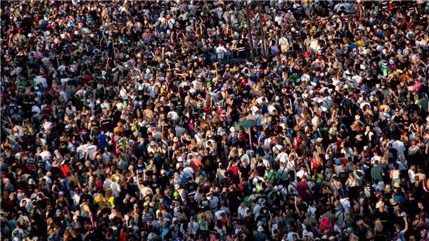 Zum Festival Deichbrand in Nordholz im Landkreis Cuxhaven kamen täglich rund 60.000 Musikfans. Mehr als 120 nationale und internationale Künstlerinnen und Künstler standen auf dem Programm.