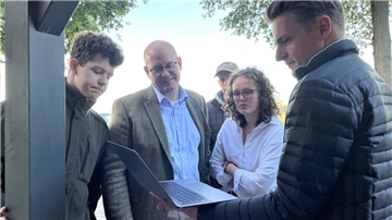Zum zweiten Mal in Folge schafft der Christdemokrat Marco Mohrmann (Zweiter von links) den Einzug in den Niedersächsischen Landtag.