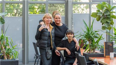 Die Blattlaus will nach Hygienevorwürfen neu durchstarten Zurück in der Blattlaus: Beate Kühnau (links) und ihre Mitarbeiterinnen und Mitarbeiter blicken nach vorn.