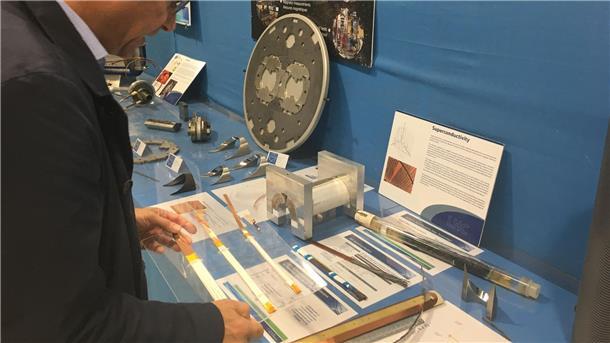 70 Jahre Cern - Wie Forschung den Alltag verbessert Zusammen mit Materialexperten sind am Cern für die Energieversorgung Supraleiter entwickelt worden (Archivbild)