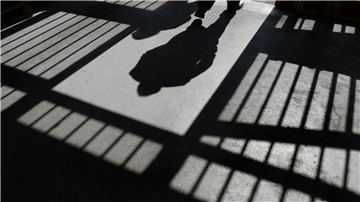 Zwei 16-Jährige sind des Mordes angeklagt. Sie sollen einen Bremerhavener getötet haben.
