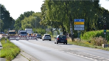 Die Landesstraße von Zeven nach Elsdorf ist in Aspe halbseitig gesperrt.