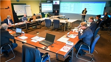 Zweimal am Tag trifft sich der Krisenstab bei der Feuerwehr zur Lagebesprechung.